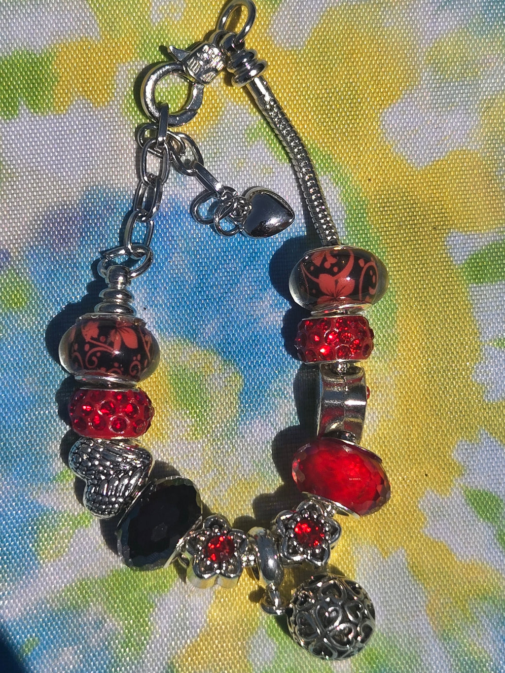 Red & Black Heart & Flowers Charm bracelet