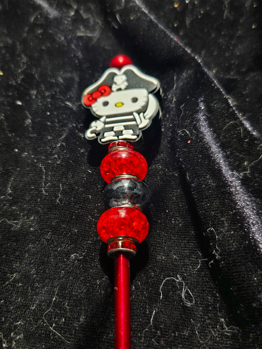 Red & Black Pirate Hello Kitty Crochet Hook 4mm