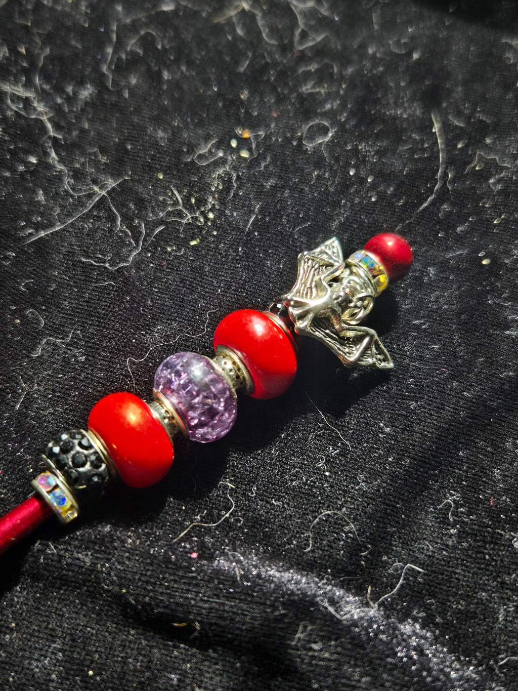 Red Beaded Crochet Hook 4mm With Bat Charm