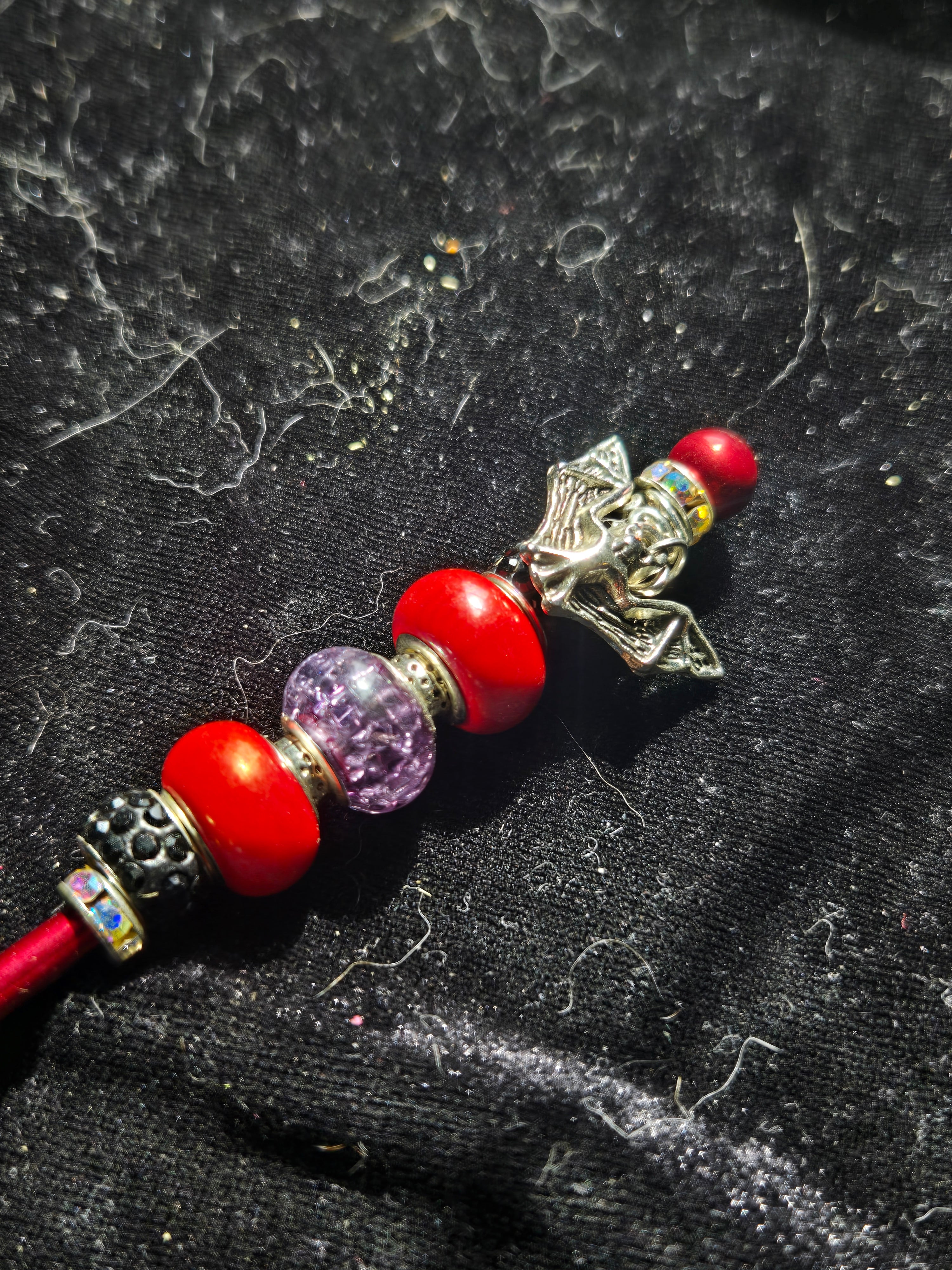 Red Beaded Crochet Hook 4mm With Bat Charm