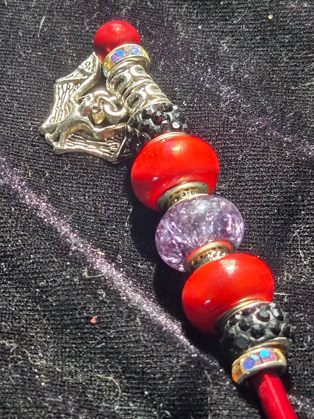Red Beaded Crochet Hook 4mm With Bat Charm