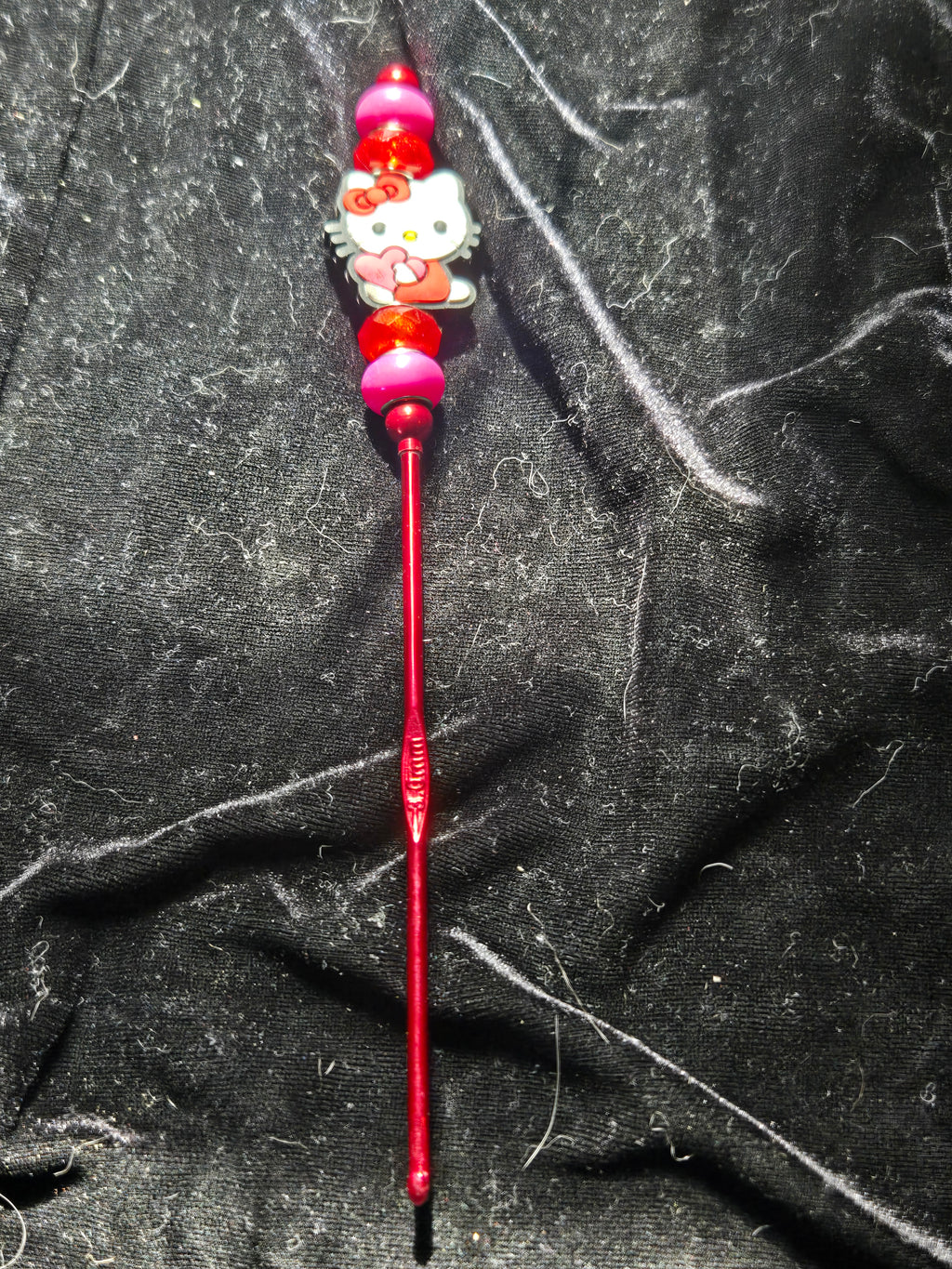Red Crochet Hook 3mm With Hello Kitty & Heart